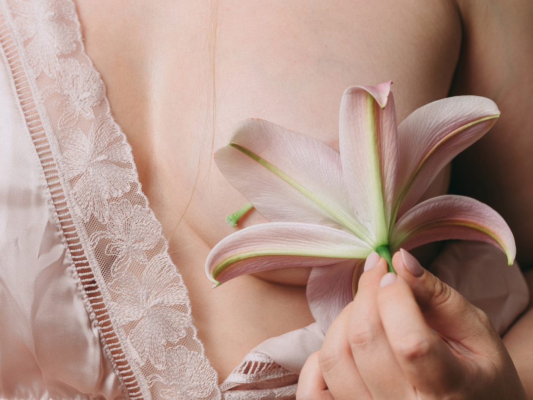 How to support your hormonal & breast health naturally with Flax Super Blend
